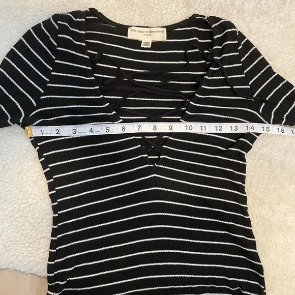 𝅺Urban Outfitters Lace Up Top - Picture 9 of 12